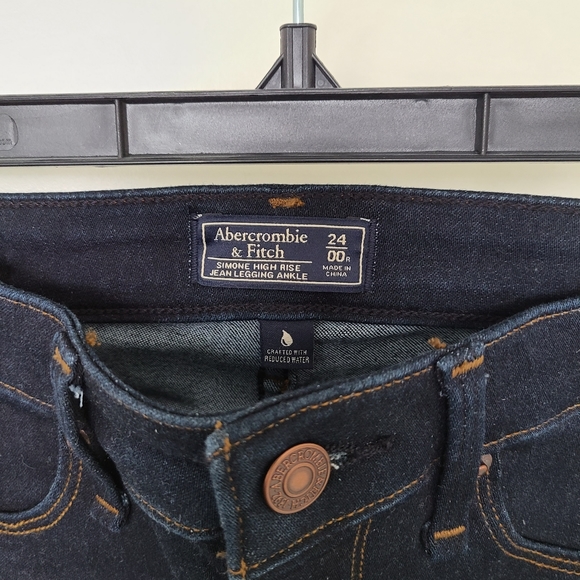 Abercrombie Jeans - Picture 2 of 3